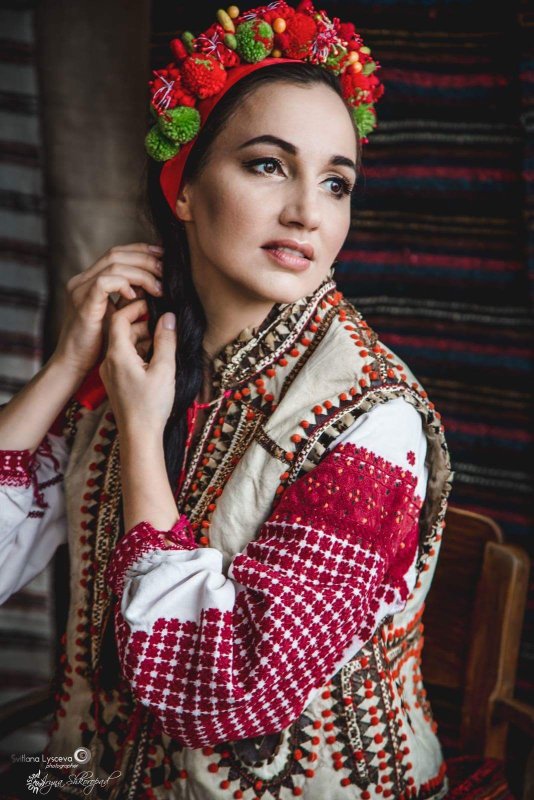 Украинский костюм женский