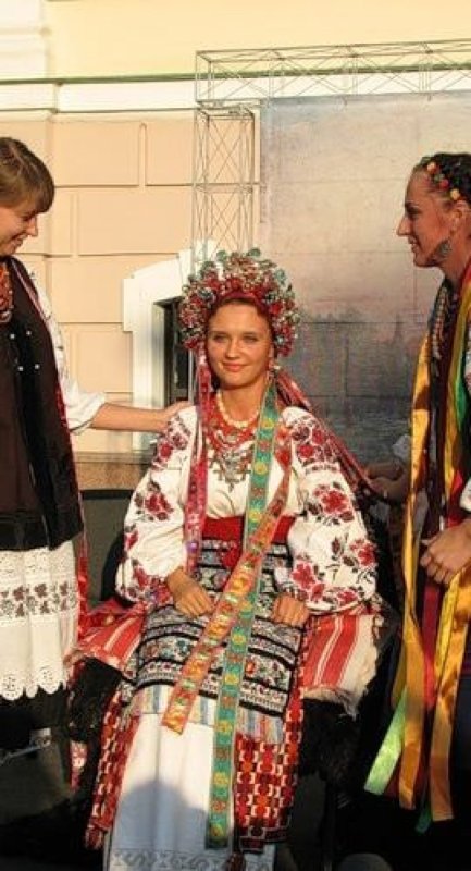 Мисс Вселенная национальный костюм Украина