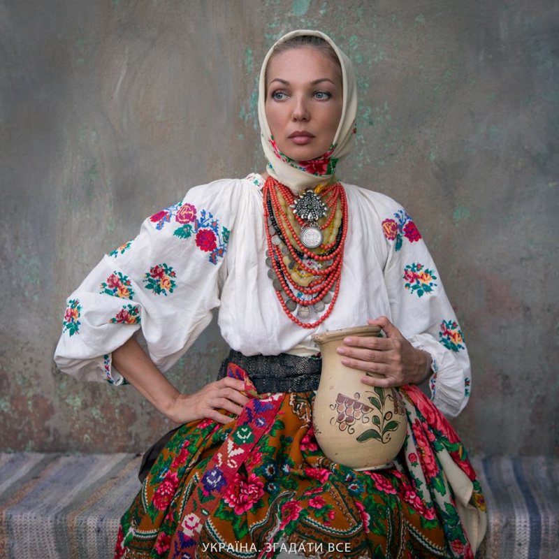 Украинский девичий костюм