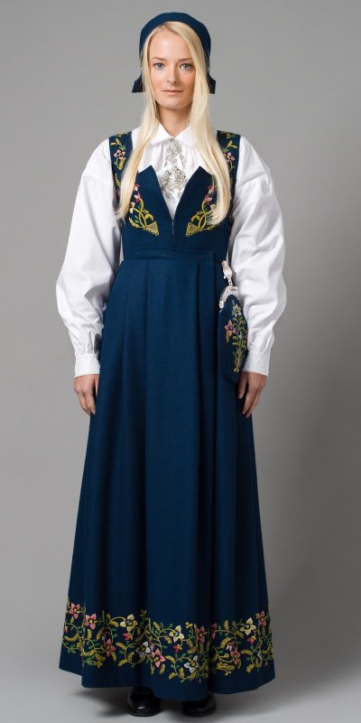 Еврейский костюм женский
