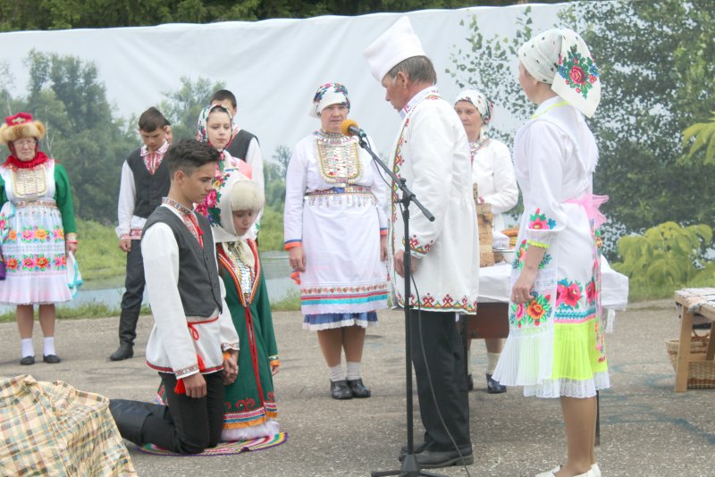 Национальный костюм луговых марийцев
