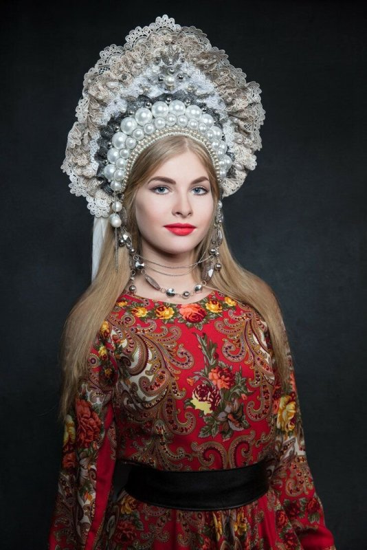 Свадебный кокошник невесты древнеславянский