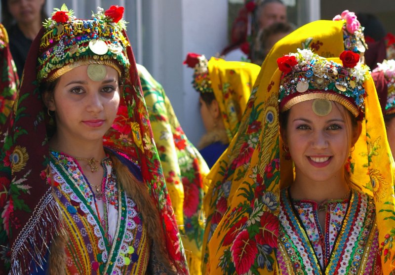 Болгарский танец костюм