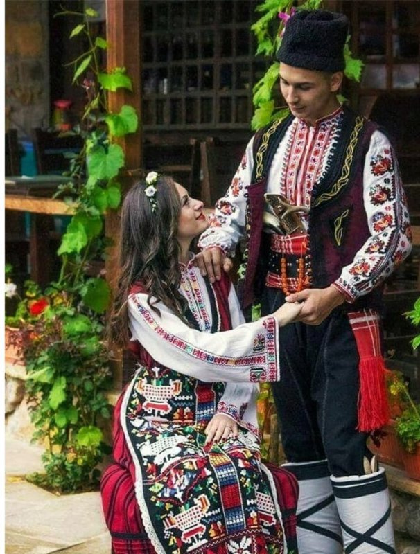 Болгарский костюм для девочки