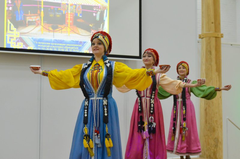 Национальное калмыцкое платье г Элиста