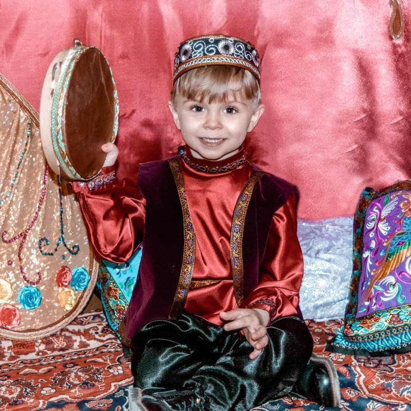 Национальные костюмы Азербайджана чарыги