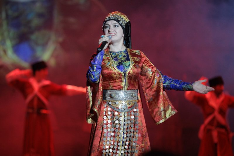 Певица Гюльназ