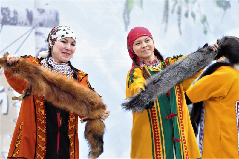Ханты и манси в ХМАО
