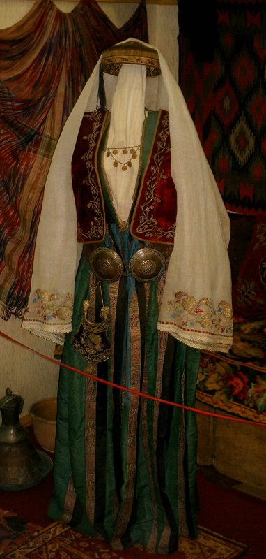 Караимы женская Национальная одежда