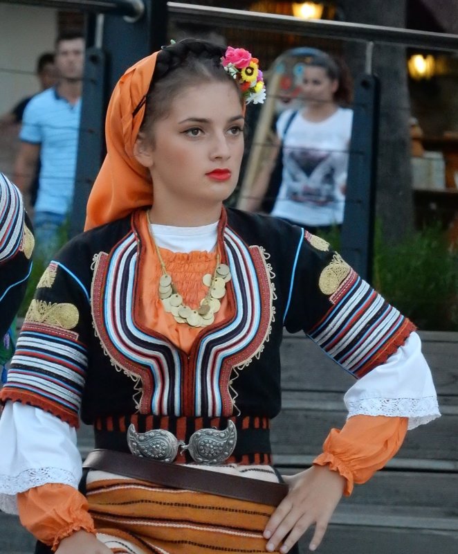 Национальный костюм Болгар