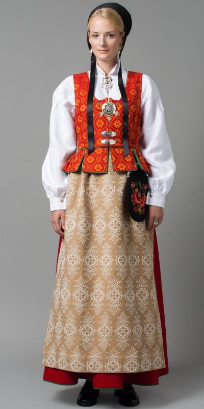 Норвежский национальный костюм бюнад девушка