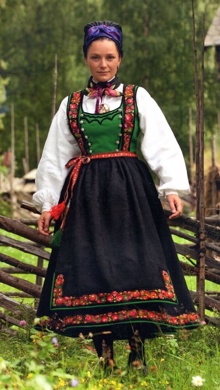Бунад национальный костюм