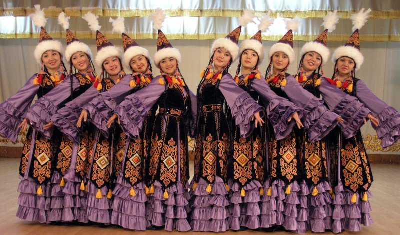 Киргизка в национальном костюме