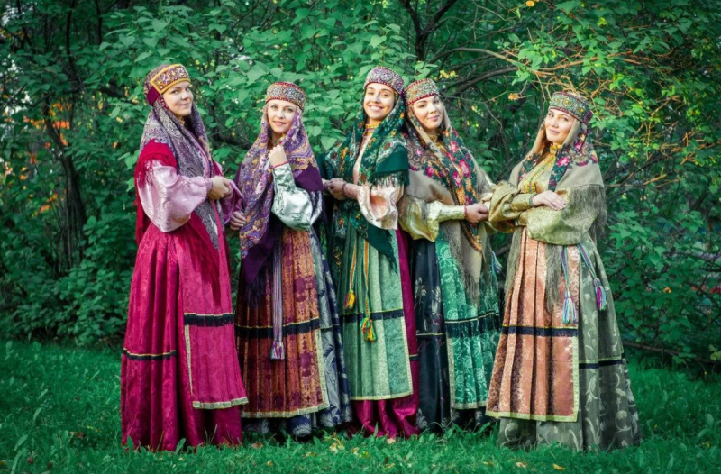 Народные национальные костюмы Башкиров