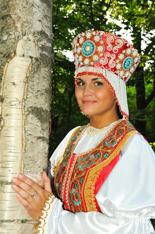 Armenian National Clothing Taraz