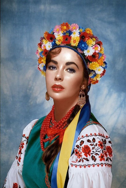Современный народный костюм