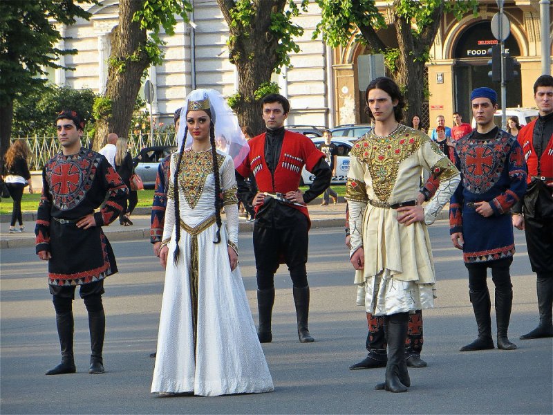 Инга ХОСРОЕВА