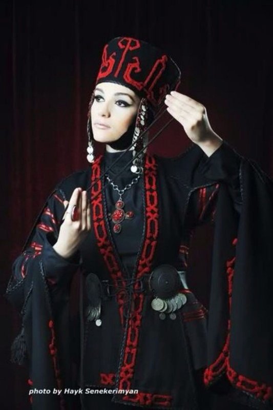 Грузинские костюмы для танцев