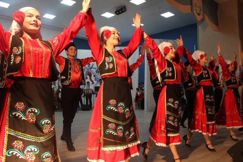 Гагаузский ансамбль Кадынжа