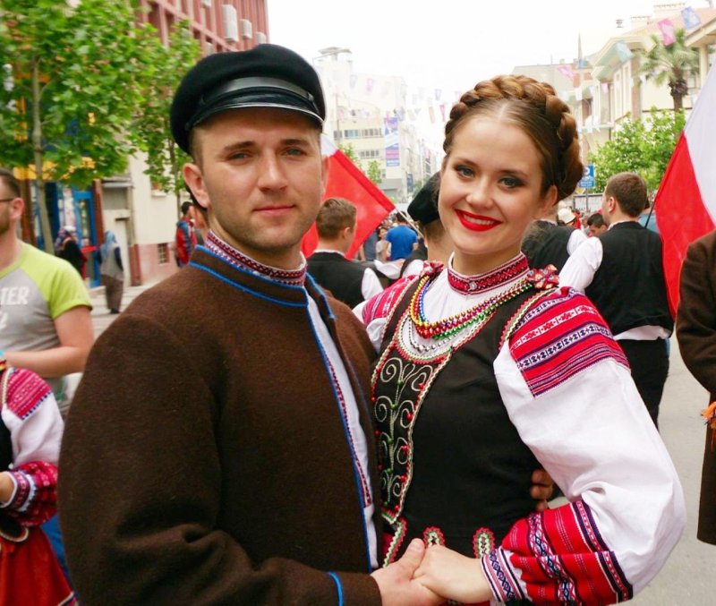Финская девушка в национальном костюме