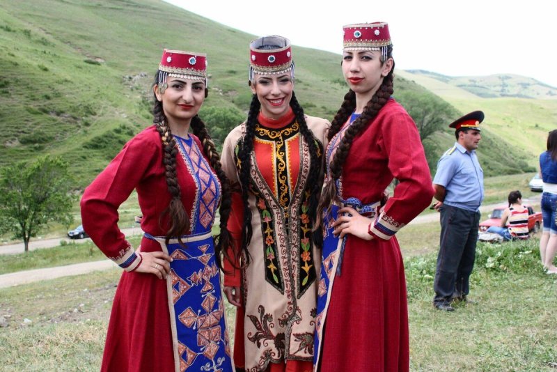 Тараз армянский национальный костюм