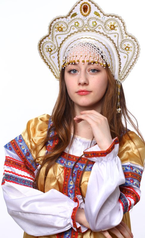 Народные костюмы