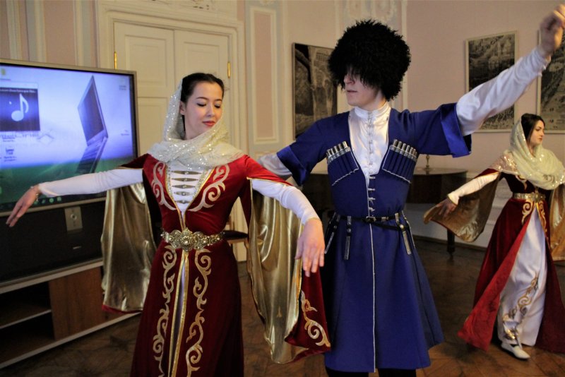 Национальный костюм карачаевцев