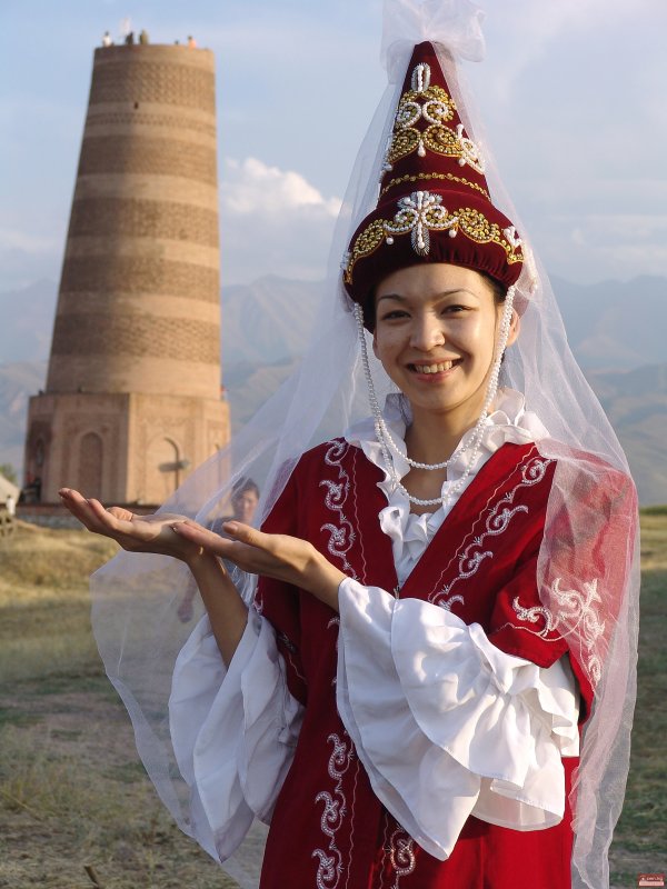 Кыргызский национальный костюм