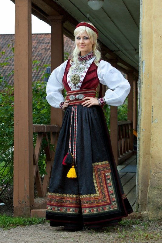 Национальный костюм Курземе