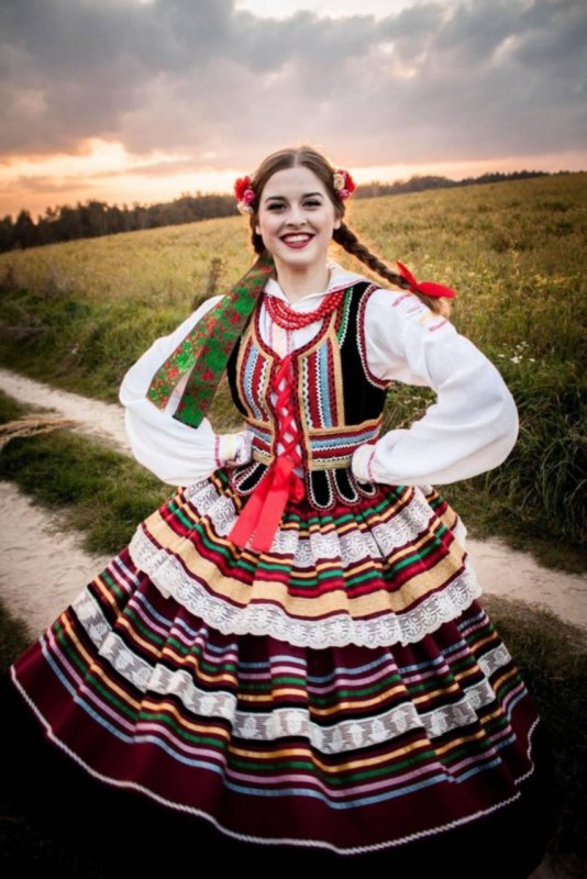 Румынский костюм