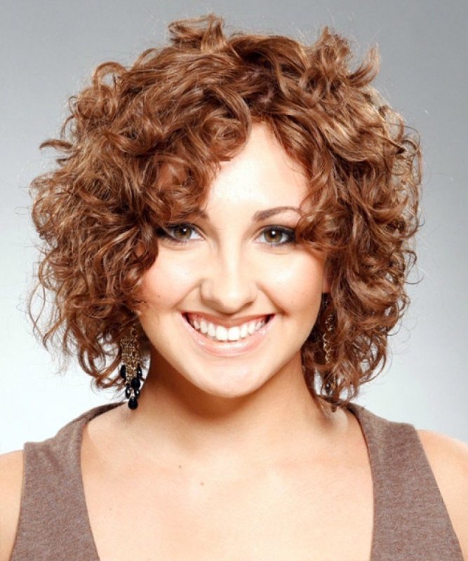 Curly Bob модель