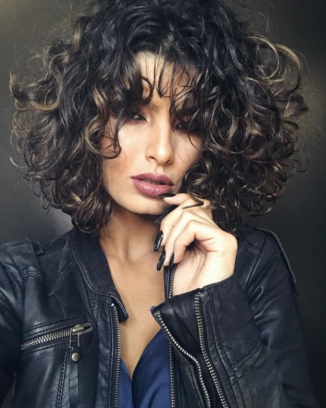 Curly Романадзе