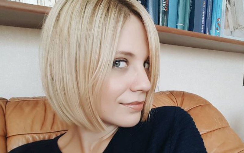 Длинное каре холодный блонд