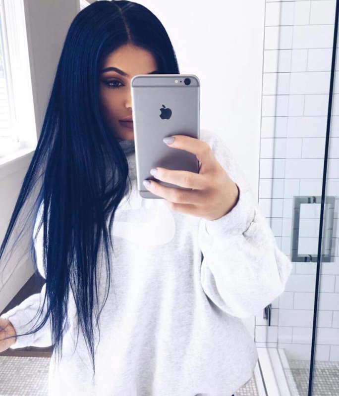 Angelina Petrova взгляд
