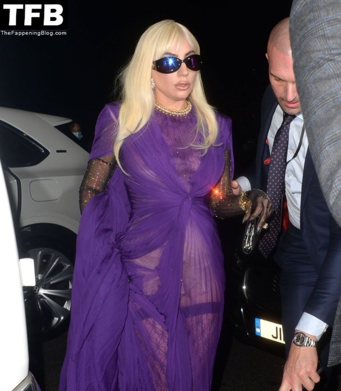 Lady Gaga leaving her Hotel