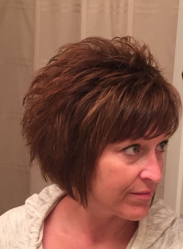 Стрижка layered short Bob