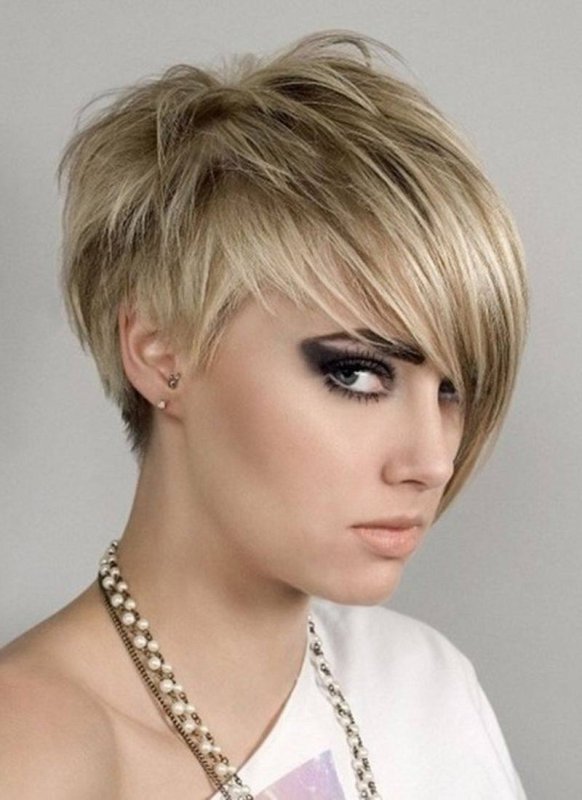 Стрижка ("Pixie", "Undercut")
