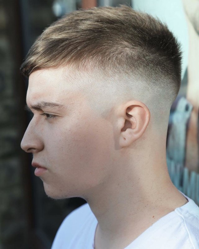 Men Hairstyle полубокс