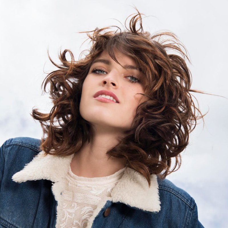 Curly Bob модель