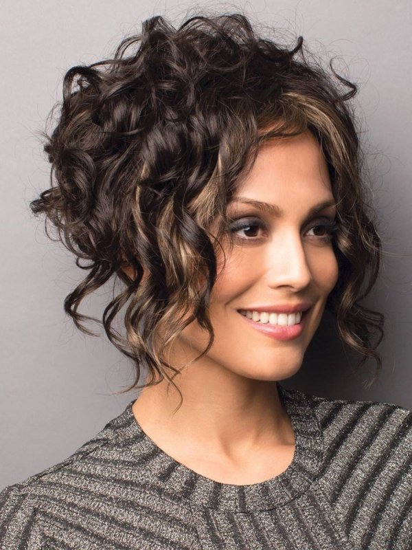 Curly Bob модель