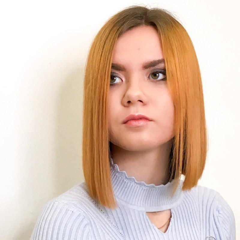 Каре Блант Боб с челкой