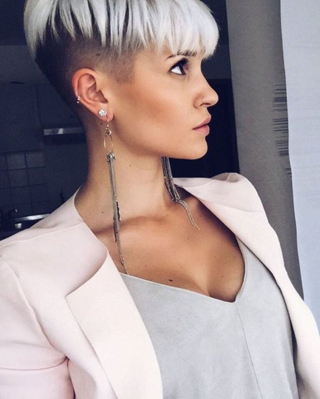 Короткие женские стрижки с выбритыми висками