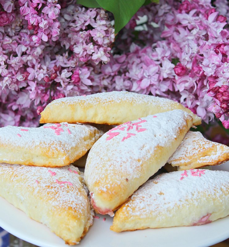 Творожные печенья треугольники с сахаром в духовке