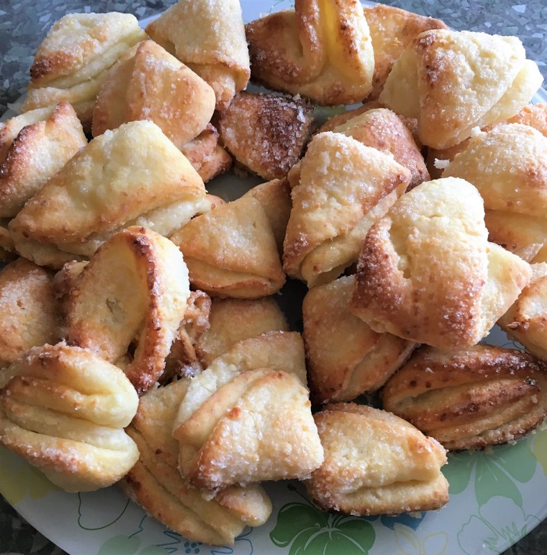 Творожные печенья треугольники с сахаром в духовке