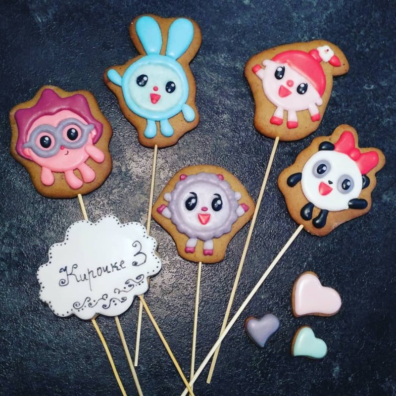 Пряники с Малышариками на палочках