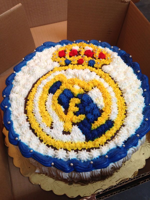 Воздушные шары 33 года real Madrid