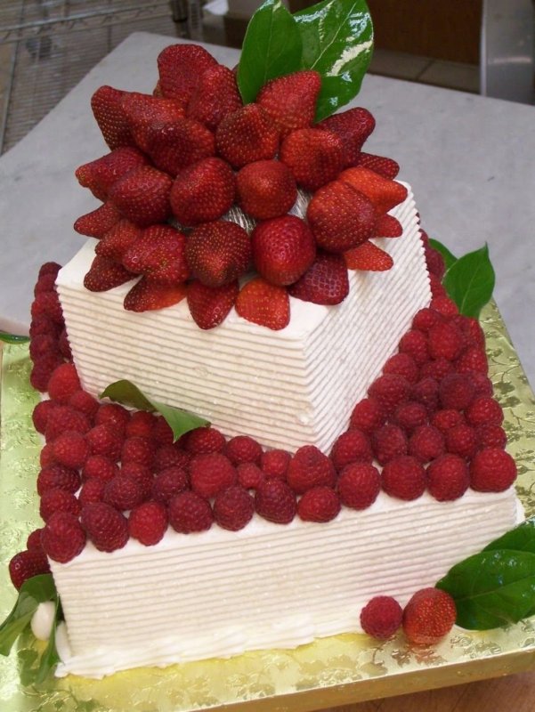 Fruits on Cake