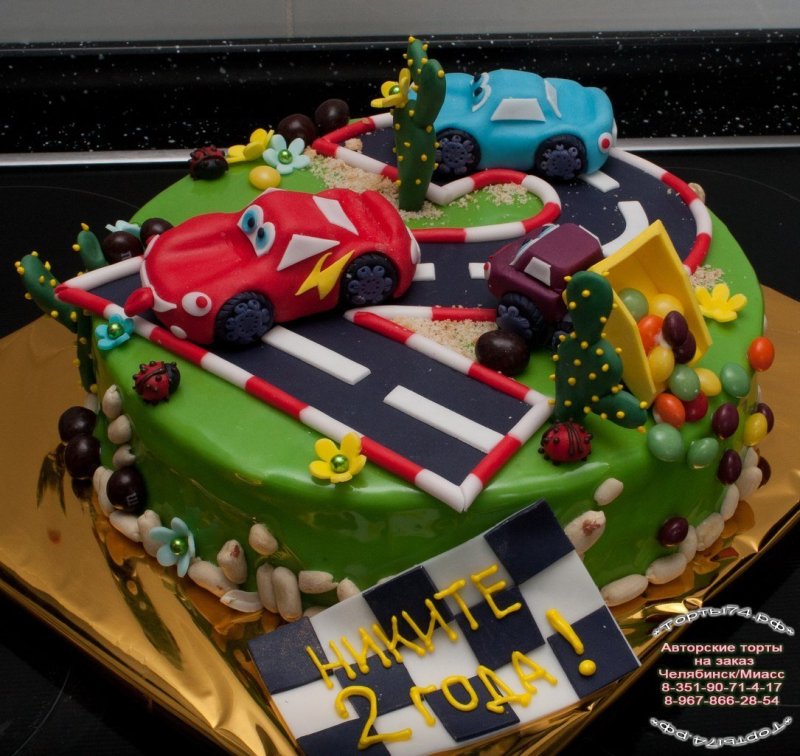 Торт с машинками для мальчика 5 лет