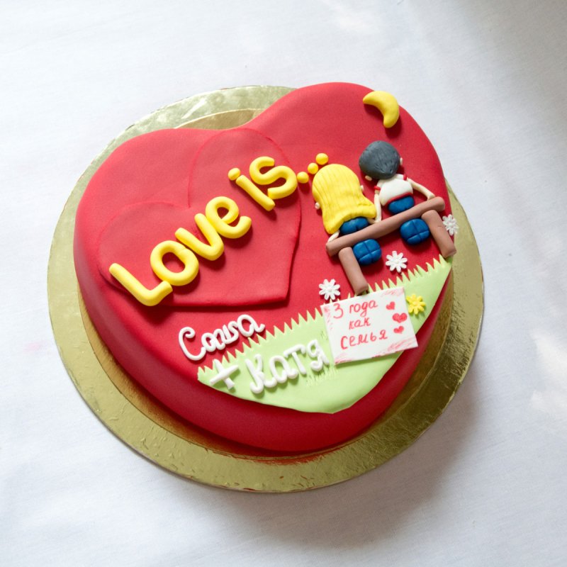 Свадебный торт Love is