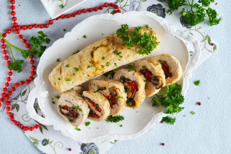Куриные рулетики с сыром в духовке